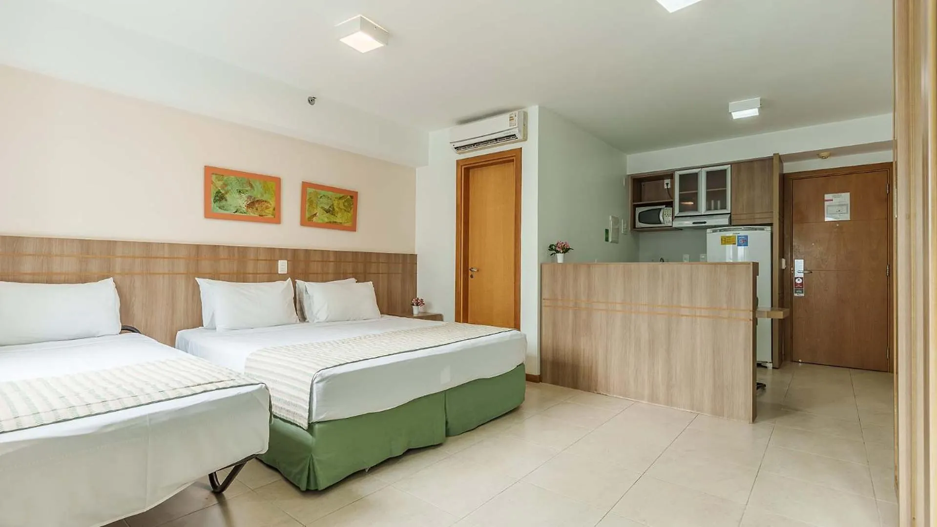Saint Moritz Hplus Express Brasilia